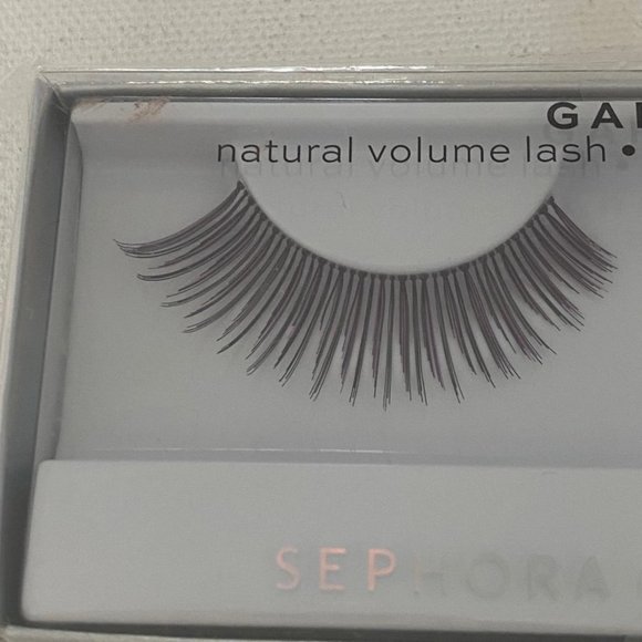 Sephora Collection Colored False  Eyelashes Volume - Picture 3 of 3
